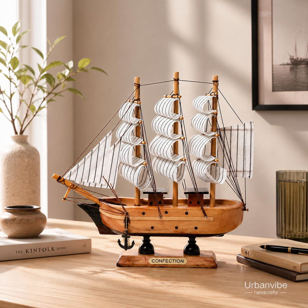 Collectible wooden showpiece for room decoration