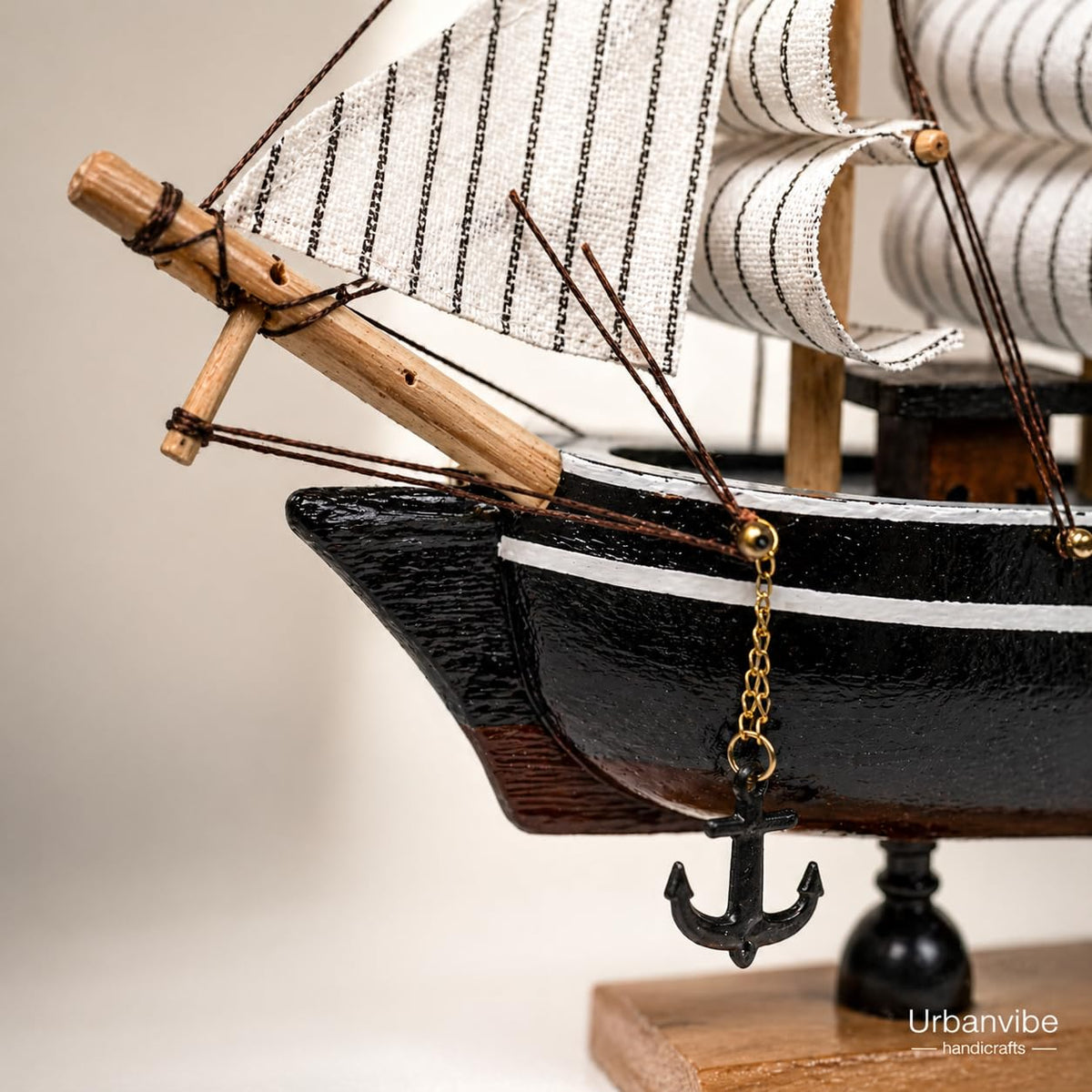 Collectible wooden showpiece for room decoration